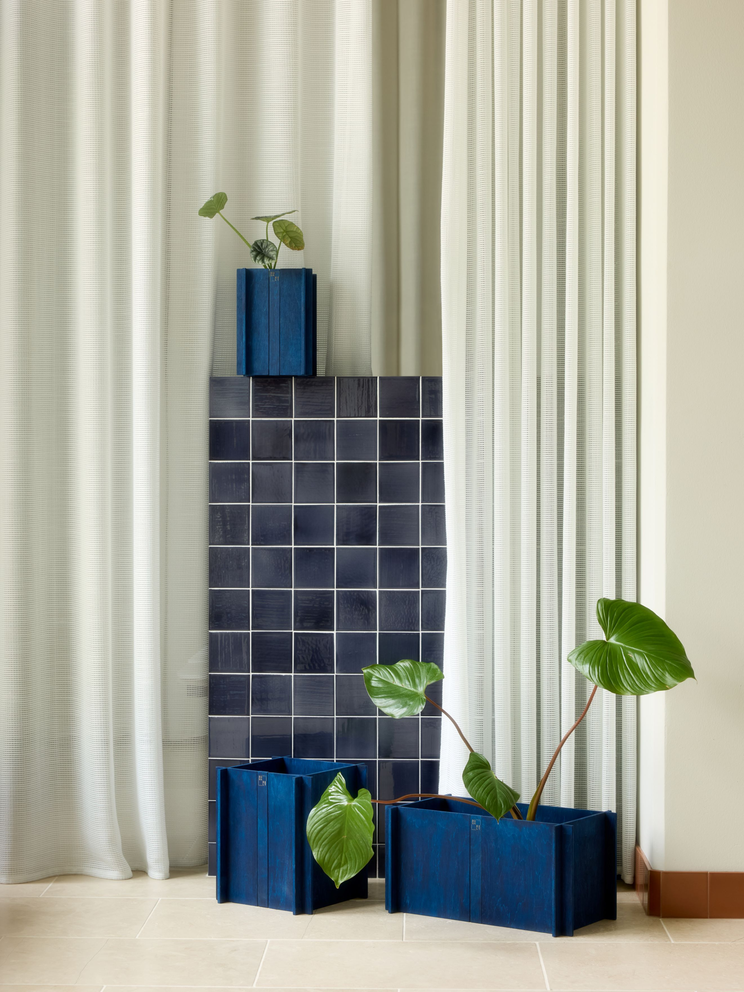 Selbstbewässerndes Pflanzengefäß BloomWIDE - Ocean Blue