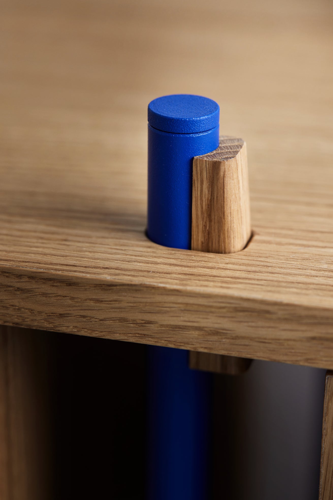Shelf 200.3.A / Blue FSC-Certified Oak