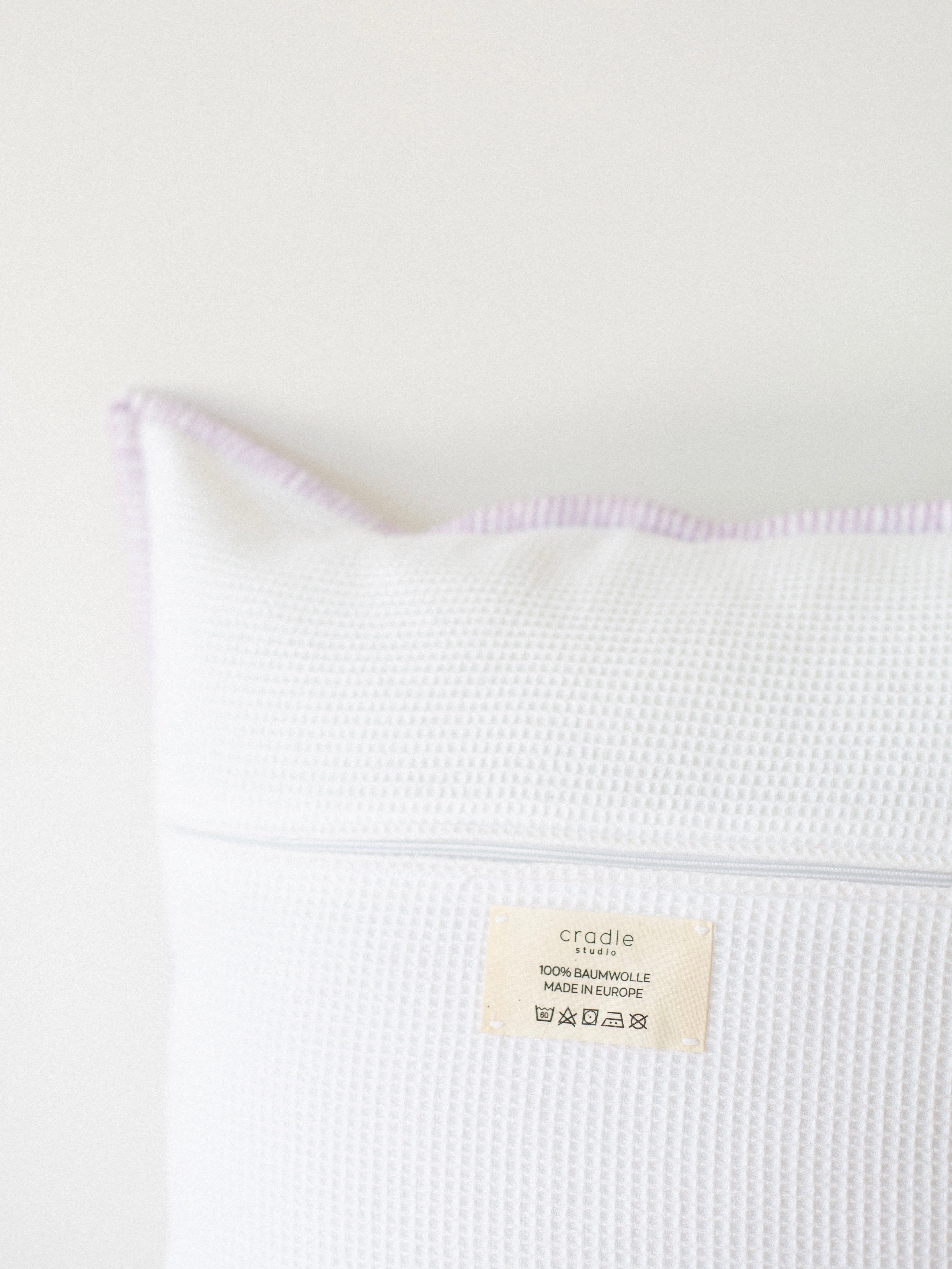 Piqué Cushion / Freja