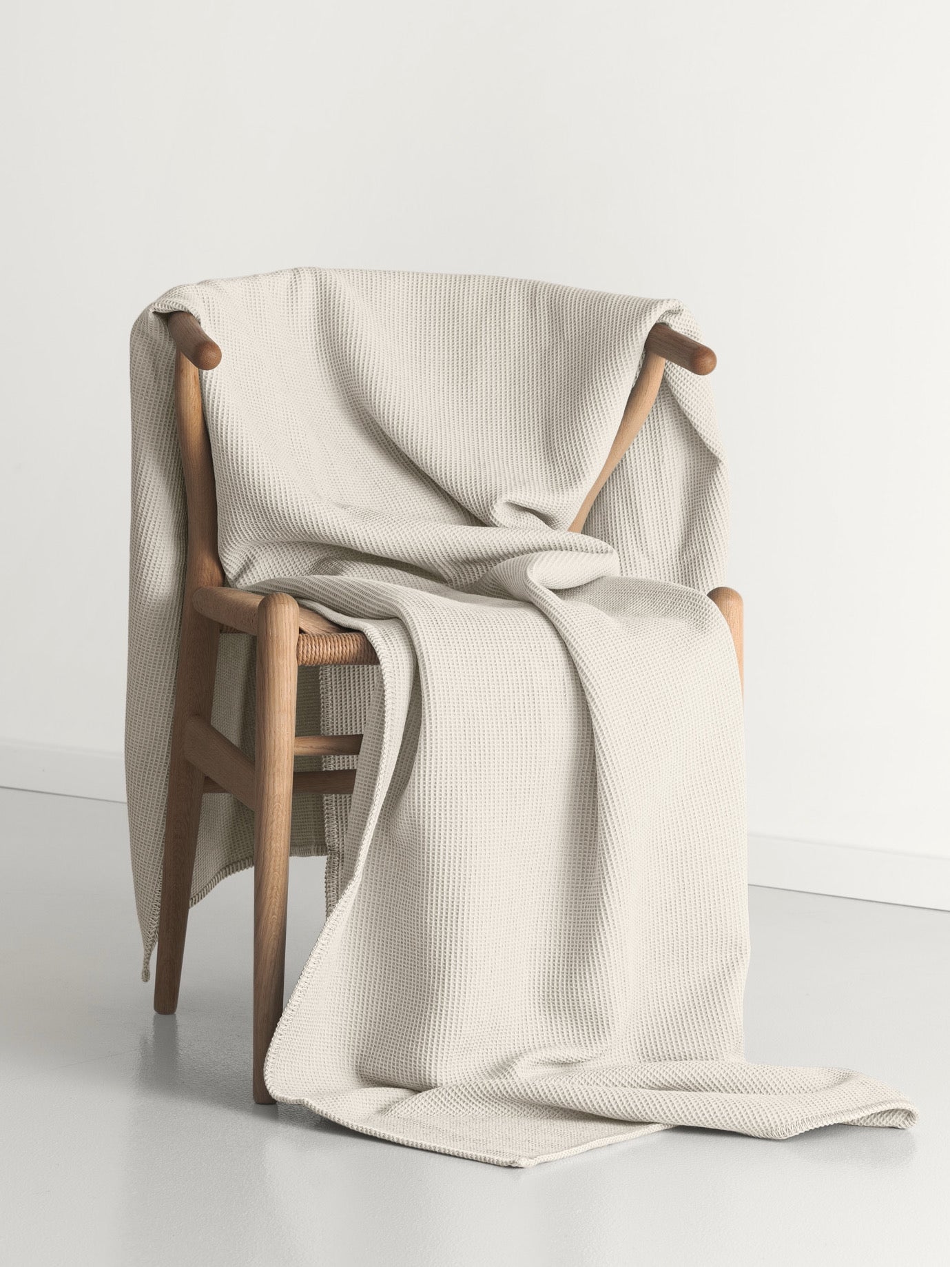 Piqué Cushion & Blanket Set / Creme
